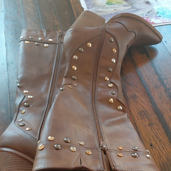 Cato Women's Tan Studded Heeled Boots - Picture 9 of 16